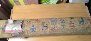 Alfombra tipo ghabe de lana beige y azul