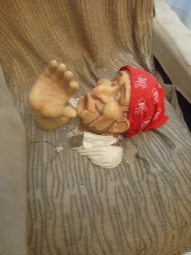 Figura artesanal de pirata