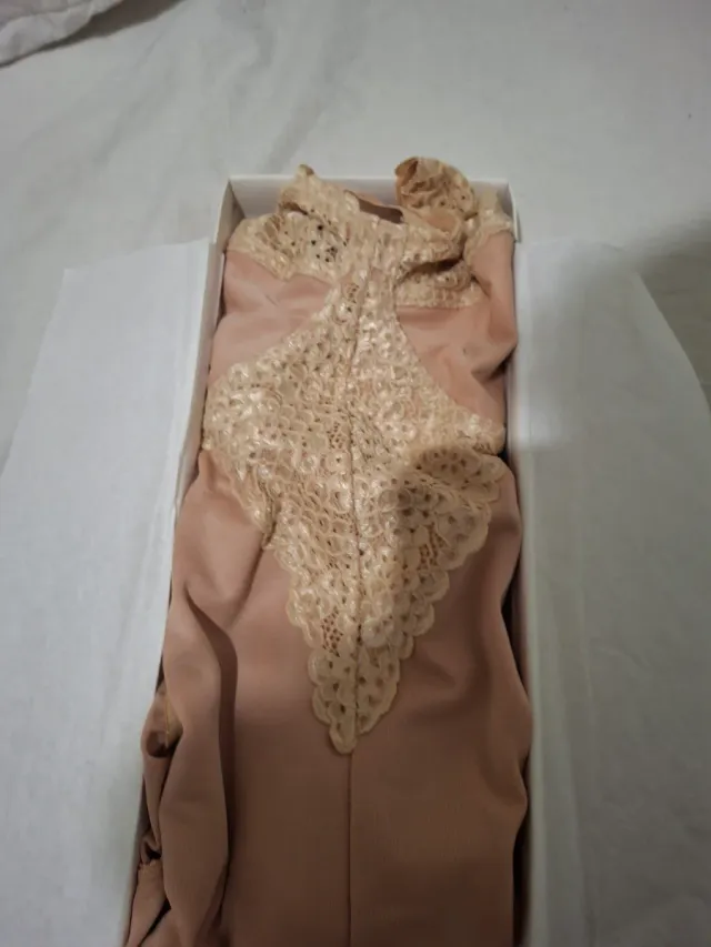 Completo intimo color nudo con encaje taglia 6