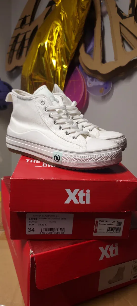 Botas Xti Blancas Talla 34 Sin Estrenar