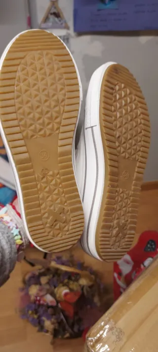 Botas Xti Blancas Talla 34 Sin Estrenar