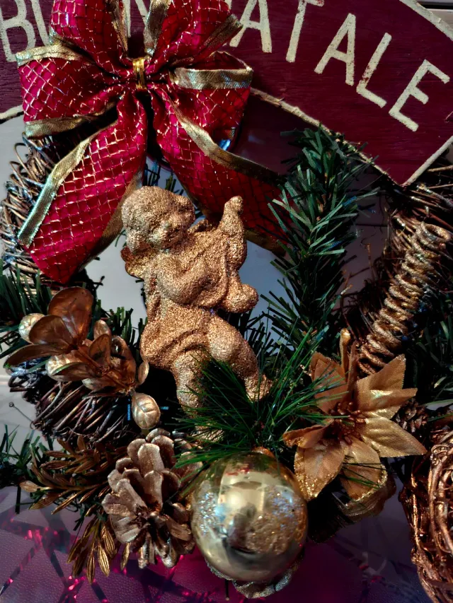 Ghirlanda Buon Natale decorata + sfere dorate