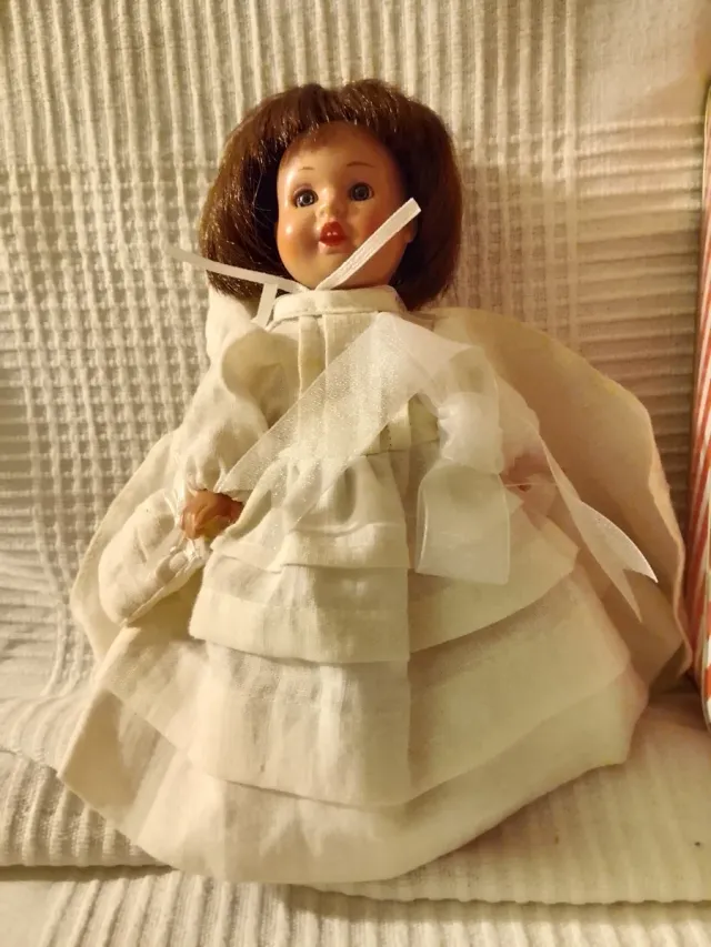 Muñeca antigua de colección Mariquita Pérez