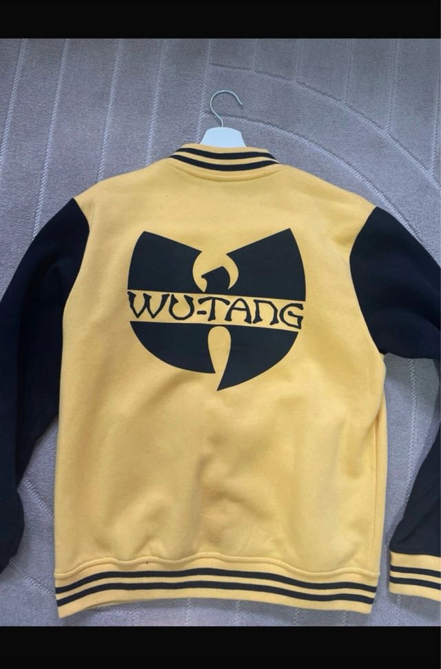 Chaqueta Beisbolera Wu-Tang Negra y Amarilla