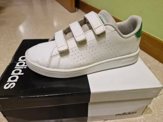 Zapatillas Adidas niño velcro Talla 34
