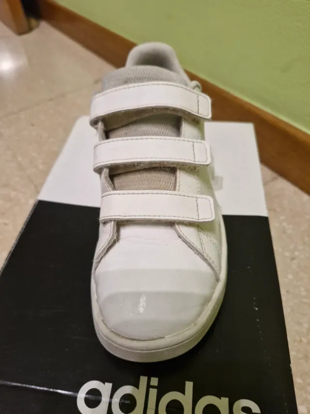 Zapatillas Adidas niño velcro Talla 34