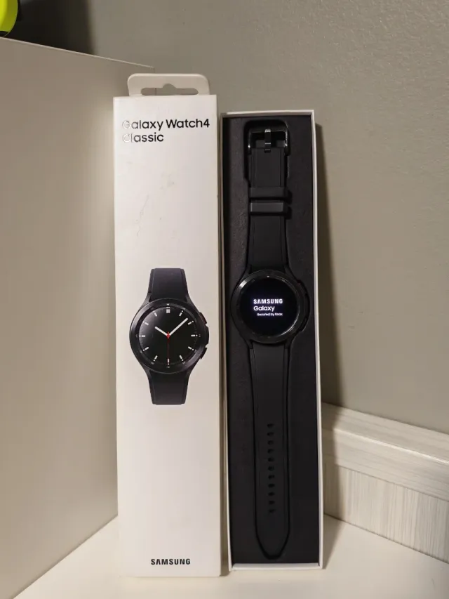 Samsung Galaxy Watch 4 Classic LTE
 Negro