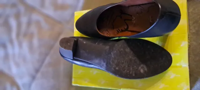 Zapatos de salón Pitillos Talla 40 Negros