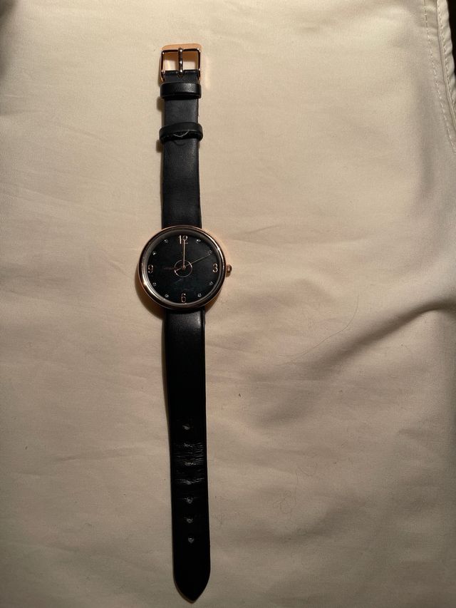 Reloj de pulsera señora negro y dorado