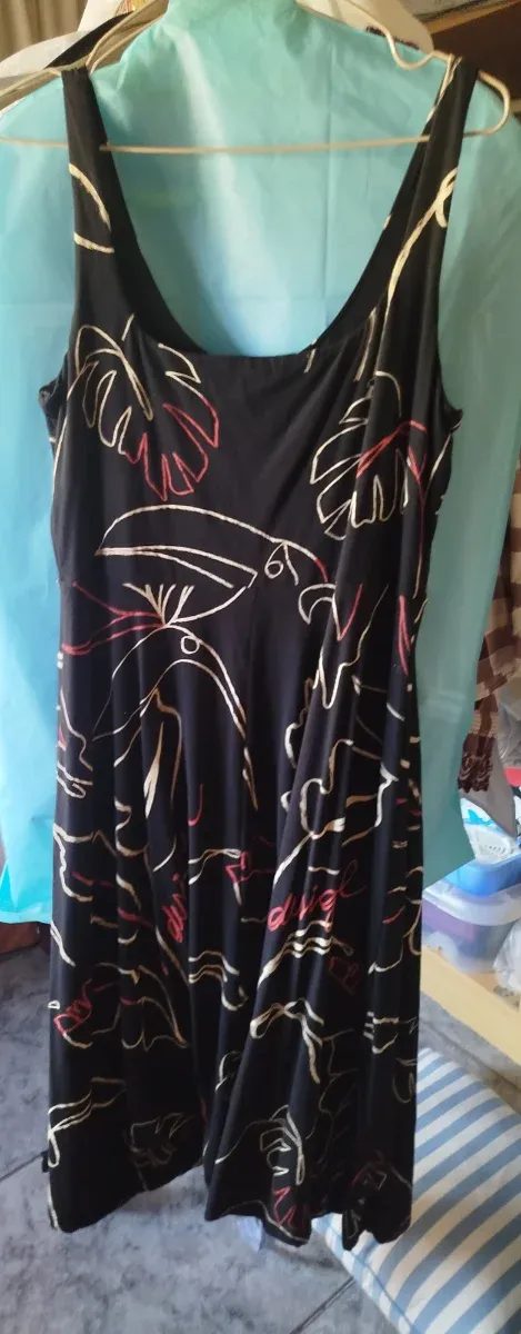 Vestido Desigual Negro Estampado