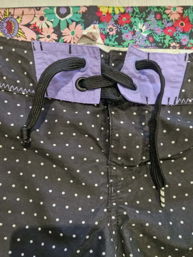 Bañador O'Neill mujer lunares negro y morado