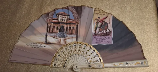 Abanico pintado Alhambra Patio de los Leones