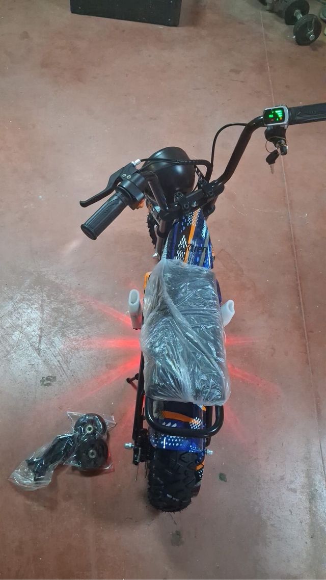 Mini moto eléctrica infantil