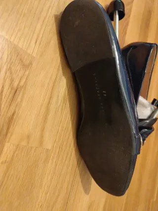 Zapatos charol azul marino Zara Talla 42. Ta