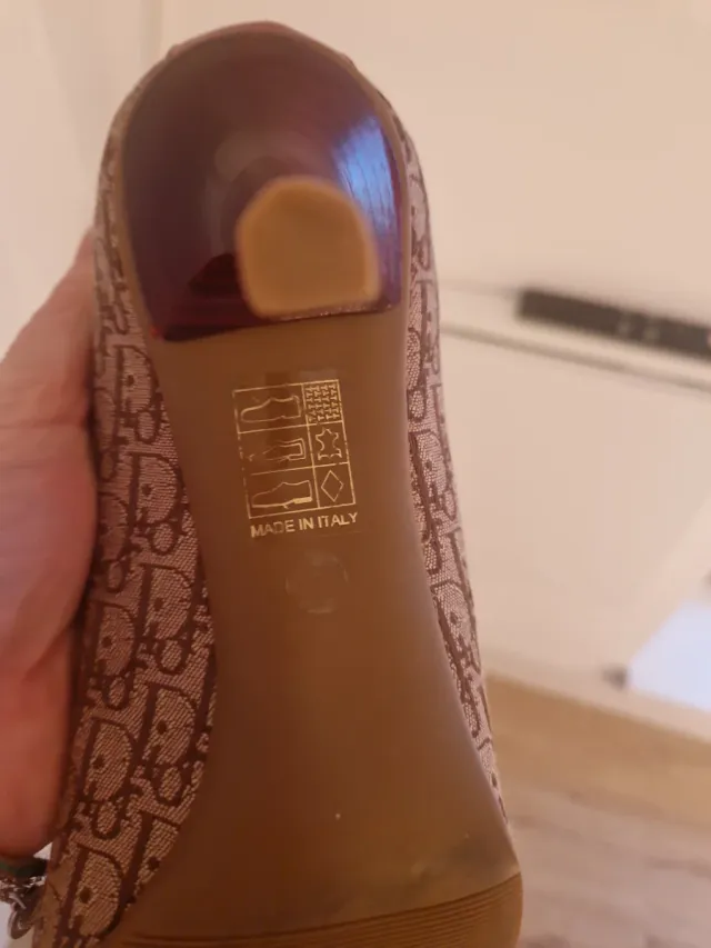 Zapatos Dior Talla 37 Beige y Rojo originales