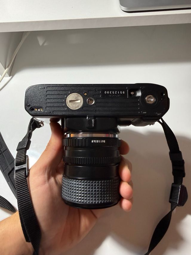 Cámara Minolta X-300s + Lente y Flash