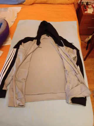 Sudadera Adidas con capucha y cremallera Talla 3XL