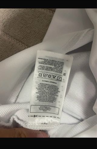 Chaqueta Adidas con cremallera y capucha