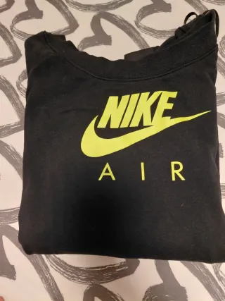 Felpa Nike XS nera con scritta gialla