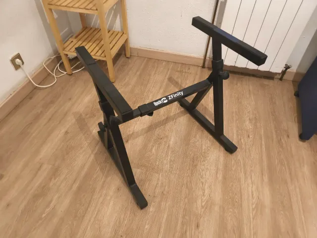 Soporte para teclado Rock Z-Finifty