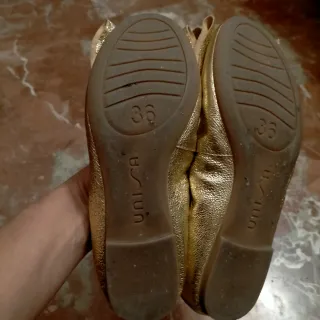 Bailarinas doradas con flor talla 36