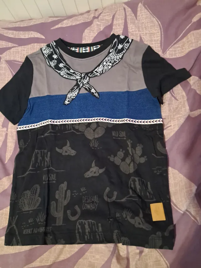 Camiseta Desigual Talla 7-8 años (122-128cm)