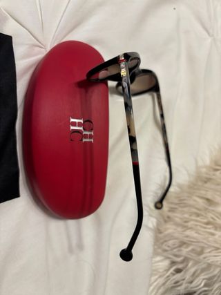 Gafas de sol Carolina Herrera negras