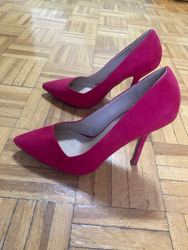 Zapatos de tacón Zara rosas