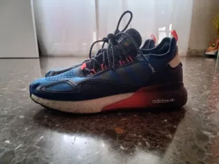 Zapatillas Adidas Azules y Naranjas