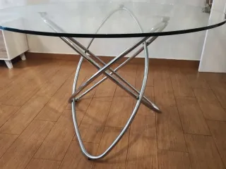 Tavolo rotondo in vetro con gambe in acciaio inox 120cm