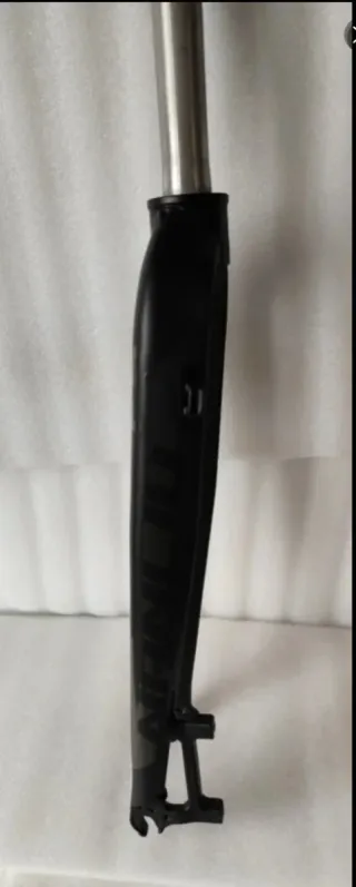 Horquilla de Aluminio para rueda 26"-27.5" o 29"