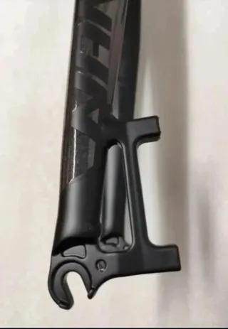 Horquilla de Aluminio para rueda 26"-27.5" o 29"