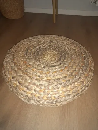 Puf redondo de yute y mimbre