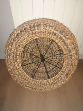 Puf redondo de yute y mimbre