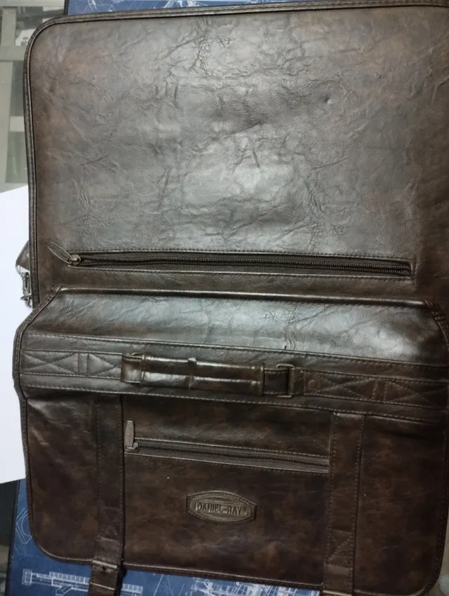 Maletín porta documentos polipiel Daniel Ray