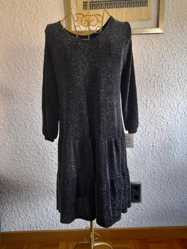 Vestido plateado y negro