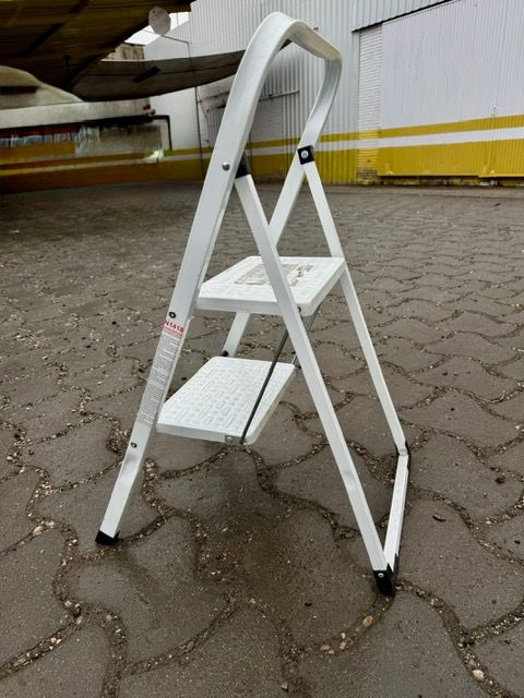 Escalera plegable 2 peldaños