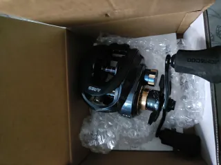 Carrete de pesca JOHNCOO ARES sin estrenar