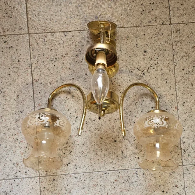 Lámparas Vintage Doradas y Blancas