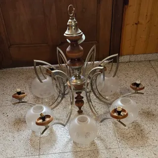 Lámparas Vintage Doradas y Blancas