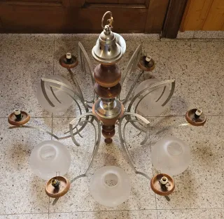 Lámparas Vintage Doradas y Blancas