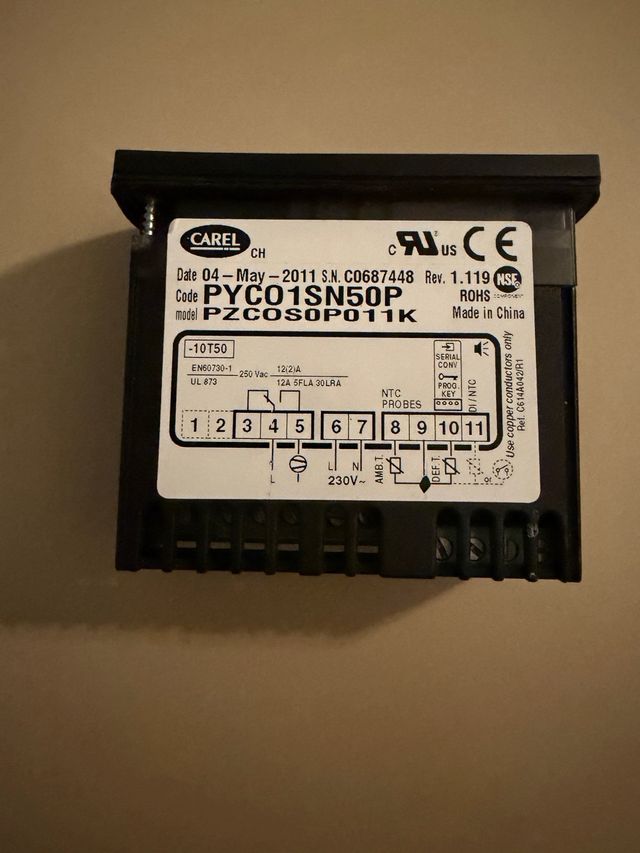 Controlador CAREL Easy model PZCOS0P011K