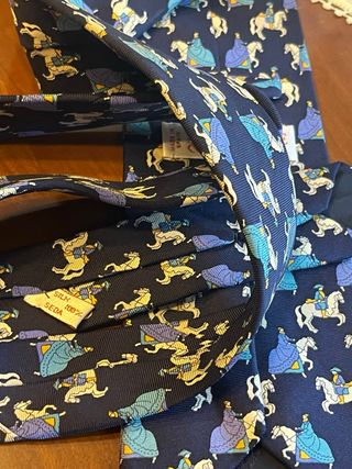 Corbata Loewe Seda Natural colección escritores