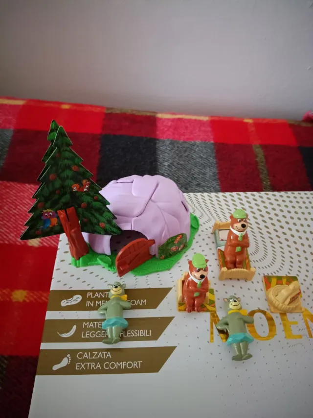 Kinder sorpresa Maxi kinder Orsetti Yogi