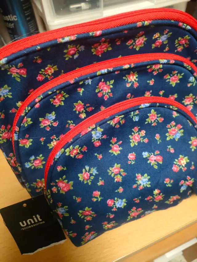 3 neceseres Unit Accessories florales