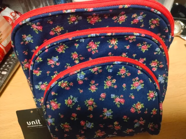 3 neceseres Unit Accessories florales