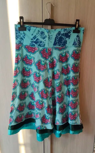 Gonna vintage con stampa fragole