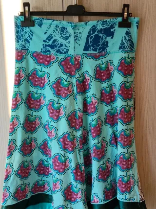 Gonna vintage con stampa fragole