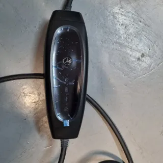 Cargador Mercedes Benz