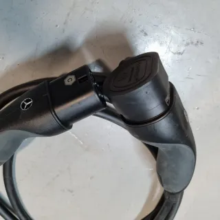 Cargador Mercedes Benz